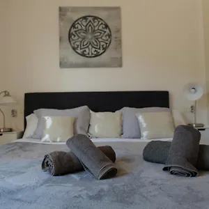 https://penthouse-valle-romano-golf-estepona.es-andalucia.com